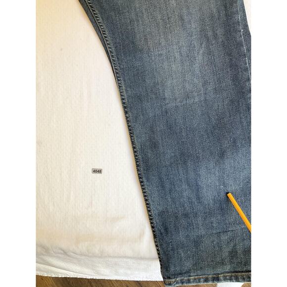 Wrangler Men Jeans 42X30 Blue Denim Button 30" Inseam Straight Leg Mid Rise - Picture 3 of 12